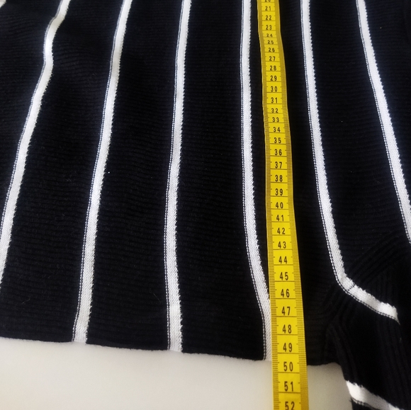 Round neck women's sweat-shirt excellent condition size L - Picture 5 of 7